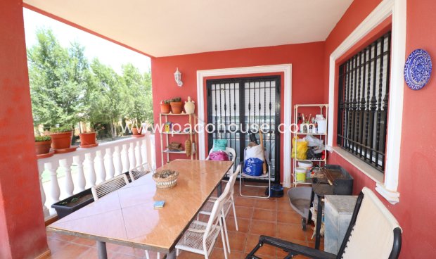 Resale - Villa -
Purias