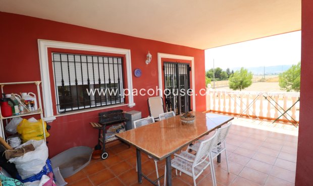 Resale - Villa -
Purias