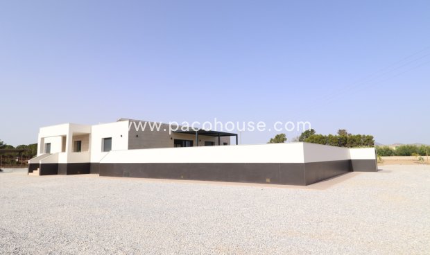 New Build - Villa -
Purias