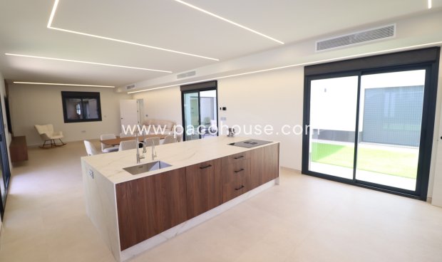 New Build - Villa -
Purias