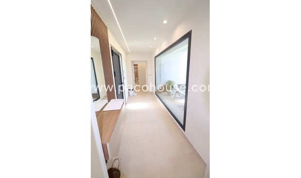 New Build - Villa -
Purias