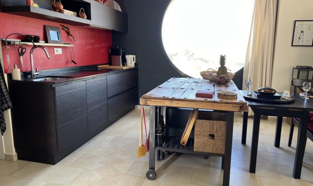 Reventa - Villa -
La Parroquia