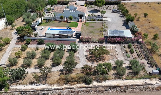 Resale - Villa -
Lorca