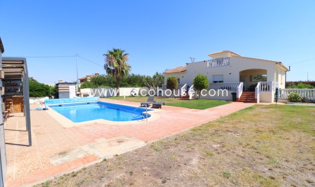 Resale - Villa -
Lorca