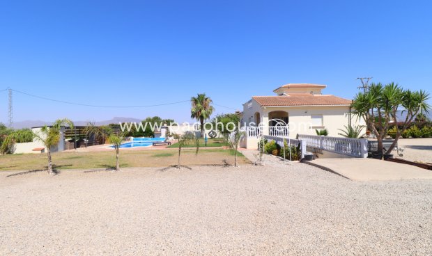 Resale - Villa -
Lorca