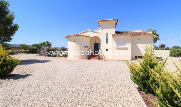 Resale - Villa -
Lorca