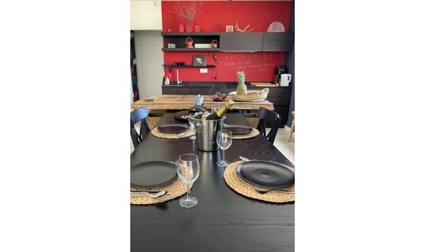 Reventa - Villa -
La Parroquia