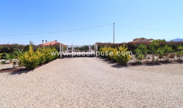 Resale - Villa -
Lorca