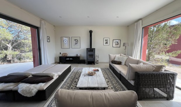 Reventa - Villa -
La Parroquia