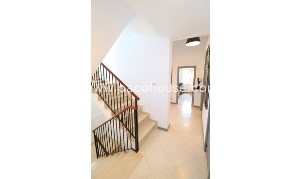 Resale - Villa -
Lorca