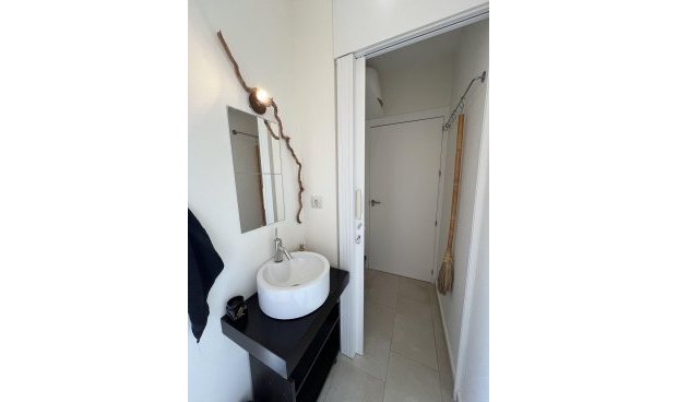 Reventa - Villa -
La Parroquia