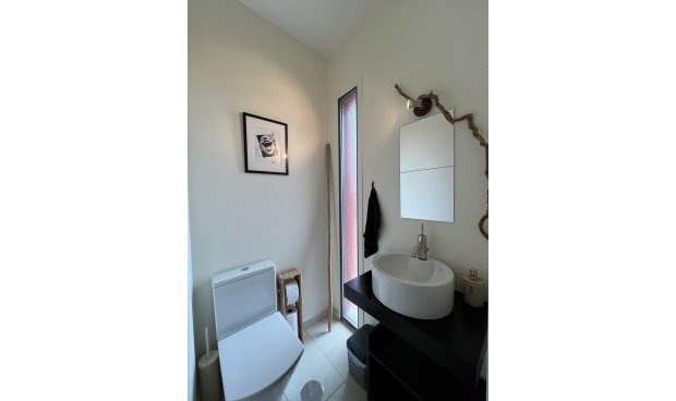 Reventa - Villa -
La Parroquia