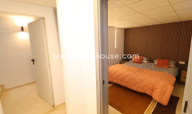 Resale - Villa -
Lorca