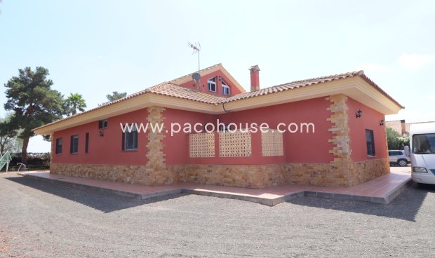 Resale - Villa -
Lorca