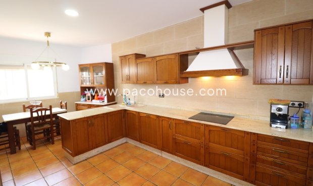 Resale - Villa -
Lorca