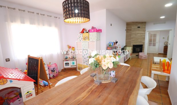 Resale - Villa -
Lorca