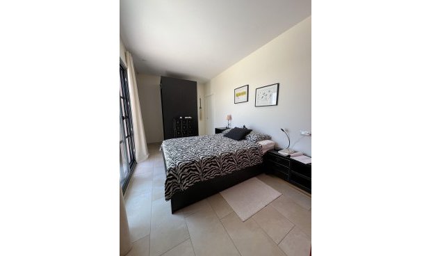 Reventa - Villa -
La Parroquia