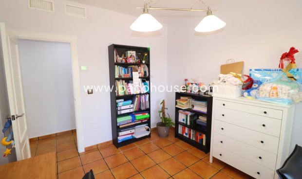 Resale - Villa -
Lorca