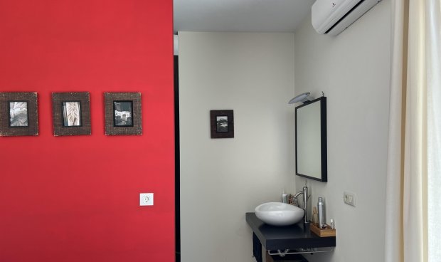 Reventa - Villa -
La Parroquia