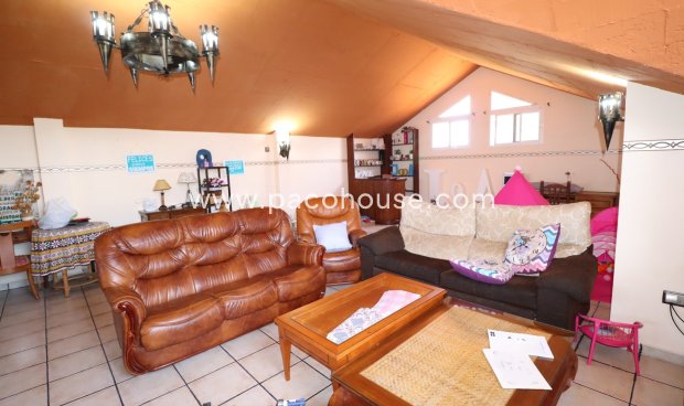 Resale - Villa -
Lorca