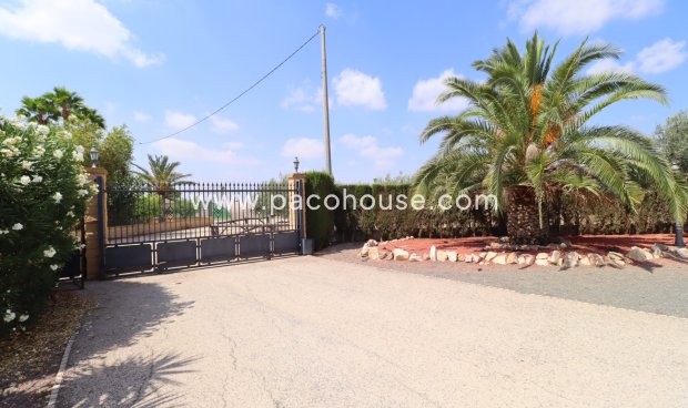 Resale - Villa -
Lorca