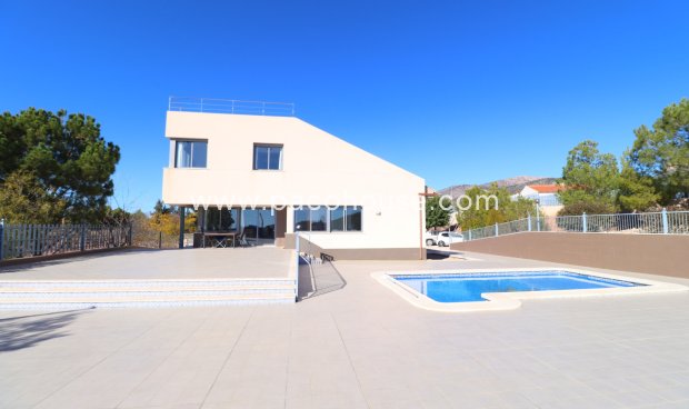 Resale - Villa -
Aledo