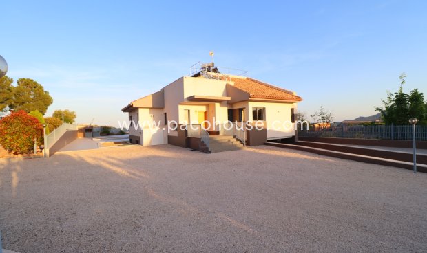 Resale - Villa -
Aledo