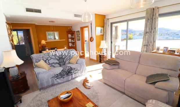 Resale - Villa -
Aledo