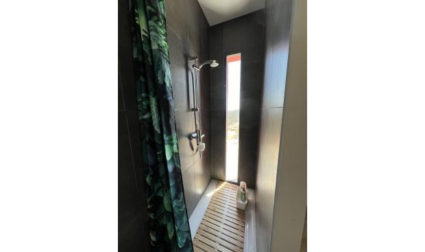 Reventa - Villa -
La Parroquia