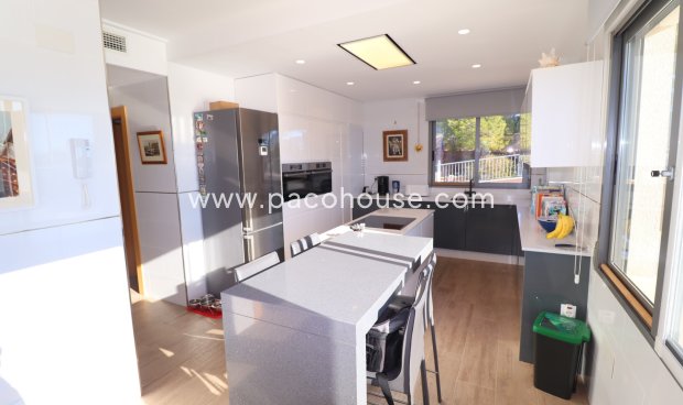 Resale - Villa -
Aledo