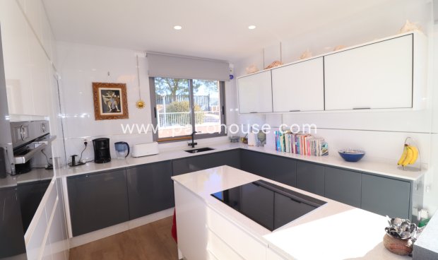 Resale - Villa -
Aledo