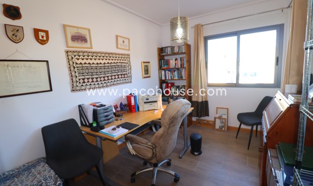 Resale - Villa -
Aledo