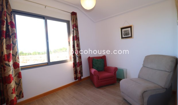 Resale - Villa -
Aledo