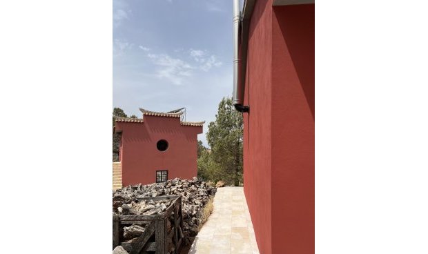 Reventa - Villa -
La Parroquia