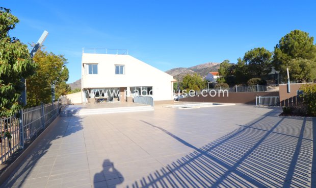 Resale - Villa -
Aledo