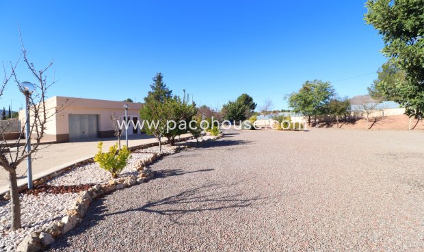 Resale - Villa -
Aledo