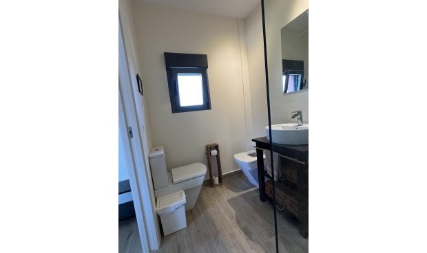 Reventa - Villa -
La Parroquia