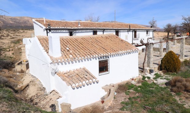 Resale - Cortijo -
Chirivel