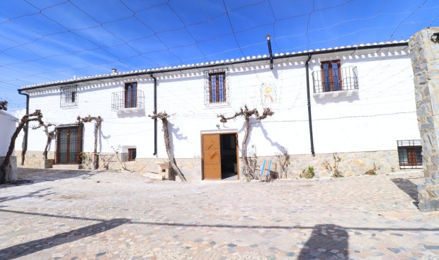 Resale - Cortijo -
Chirivel