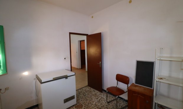 Resale - Country House -
Lorca