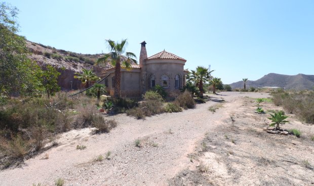 Resale - Country House -
Aguilas