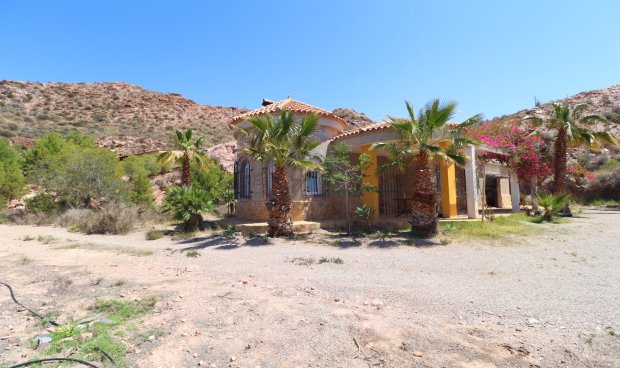 Resale - Country House -
Aguilas