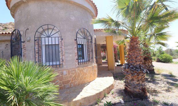 Resale - Country House -
Aguilas