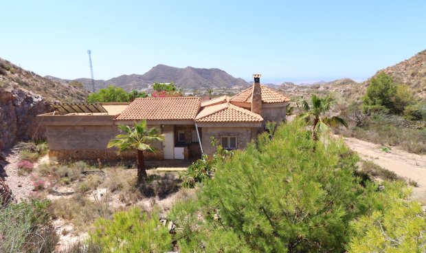 Resale - Country House -
Aguilas