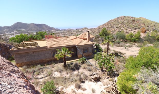 Resale - Country House -
Aguilas