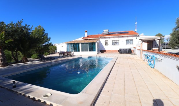 Resale - Villa -
Zarzalico