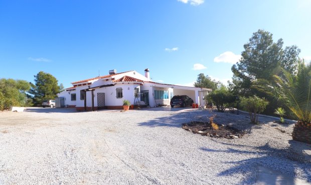 Resale - Villa -
Zarzalico