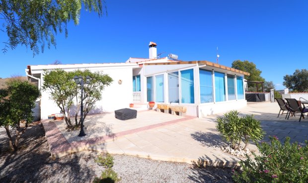 Resale - Villa -
Zarzalico