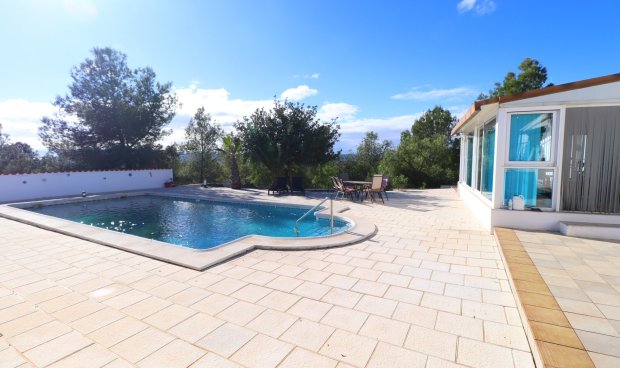 Resale - Villa -
Zarzalico