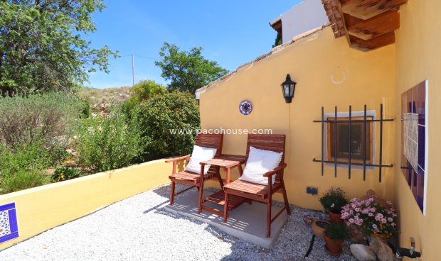 Resale - Cortijo -
La Parroquia